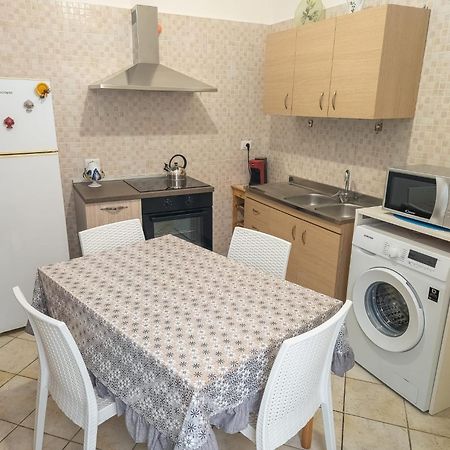La Dimora Del Pumo Apartment Lecce Bagian luar foto