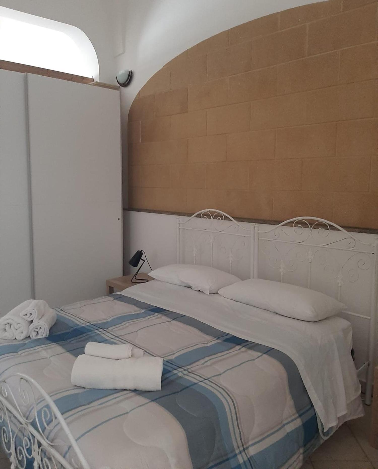 La Dimora Del Pumo Apartment Lecce Bagian luar foto