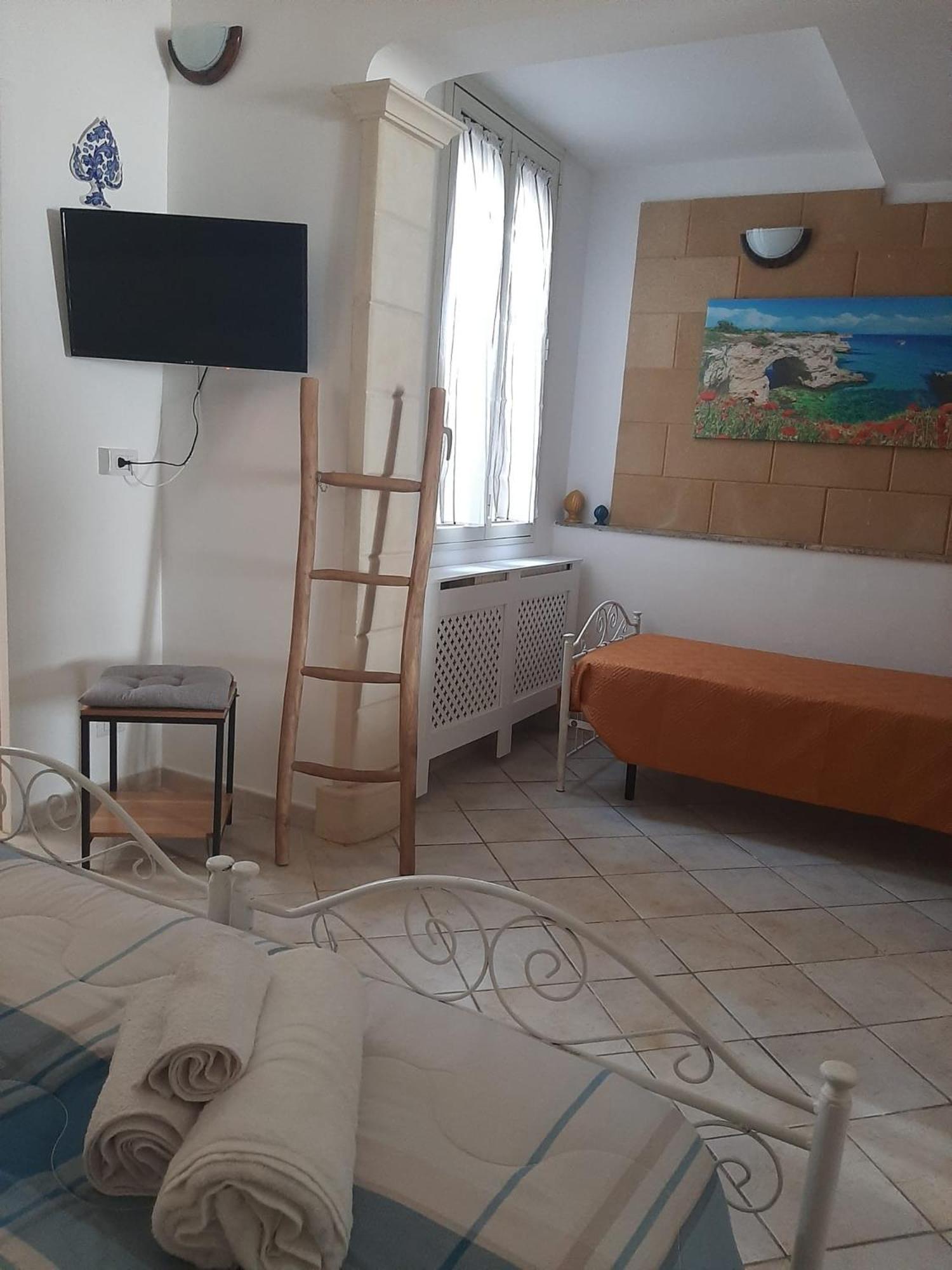 La Dimora Del Pumo Apartment Lecce Bagian luar foto