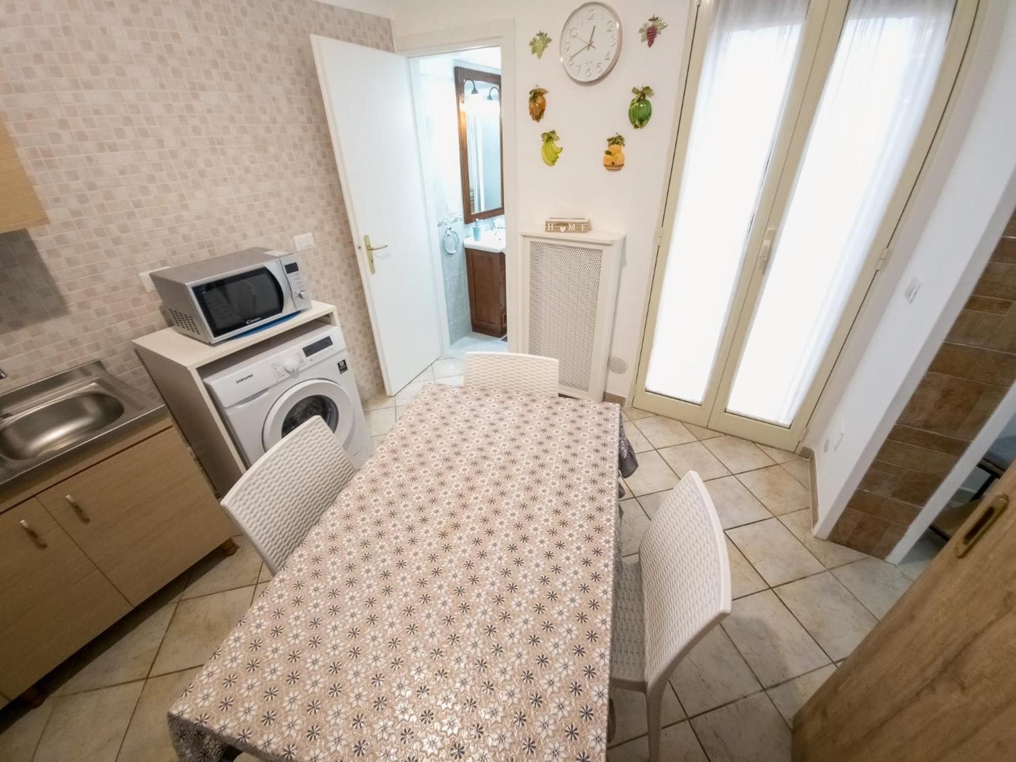 La Dimora Del Pumo Apartment Lecce Bagian luar foto